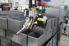 激光視覺(jué)傳感器焊縫跟蹤應(yīng)用技術(shù)