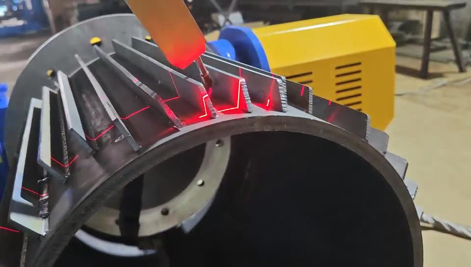 創(chuàng)想智控激光焊縫跟蹤器：電機外殼高效智能焊接的新突破